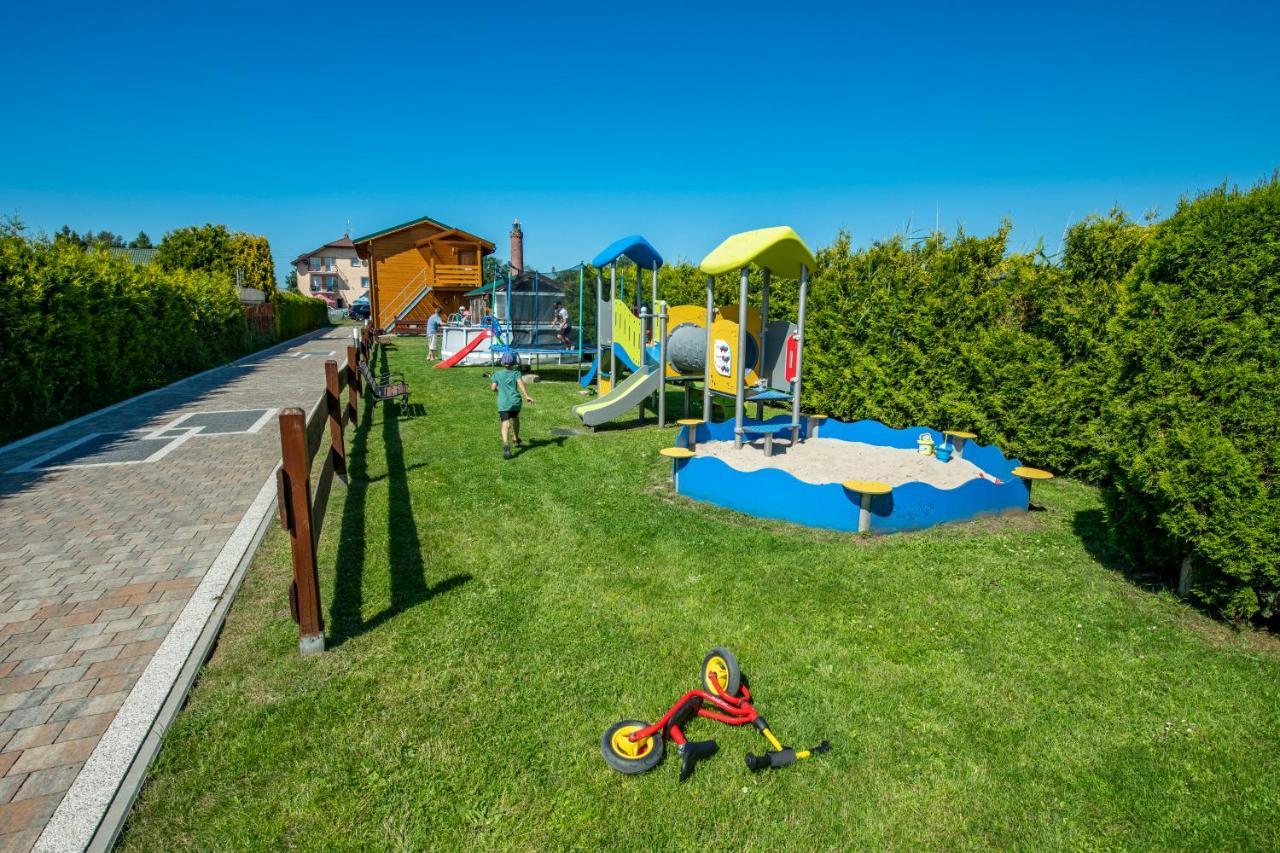 Domki, Apartamenty I Restauracja Wloczega Гонски Экстерьер фото