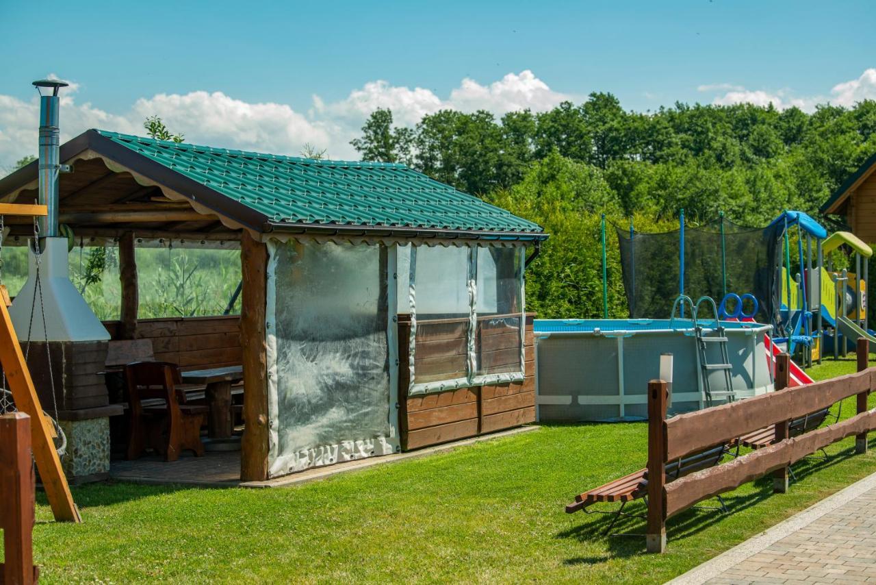 Domki, Apartamenty I Restauracja Wloczega Гонски Экстерьер фото