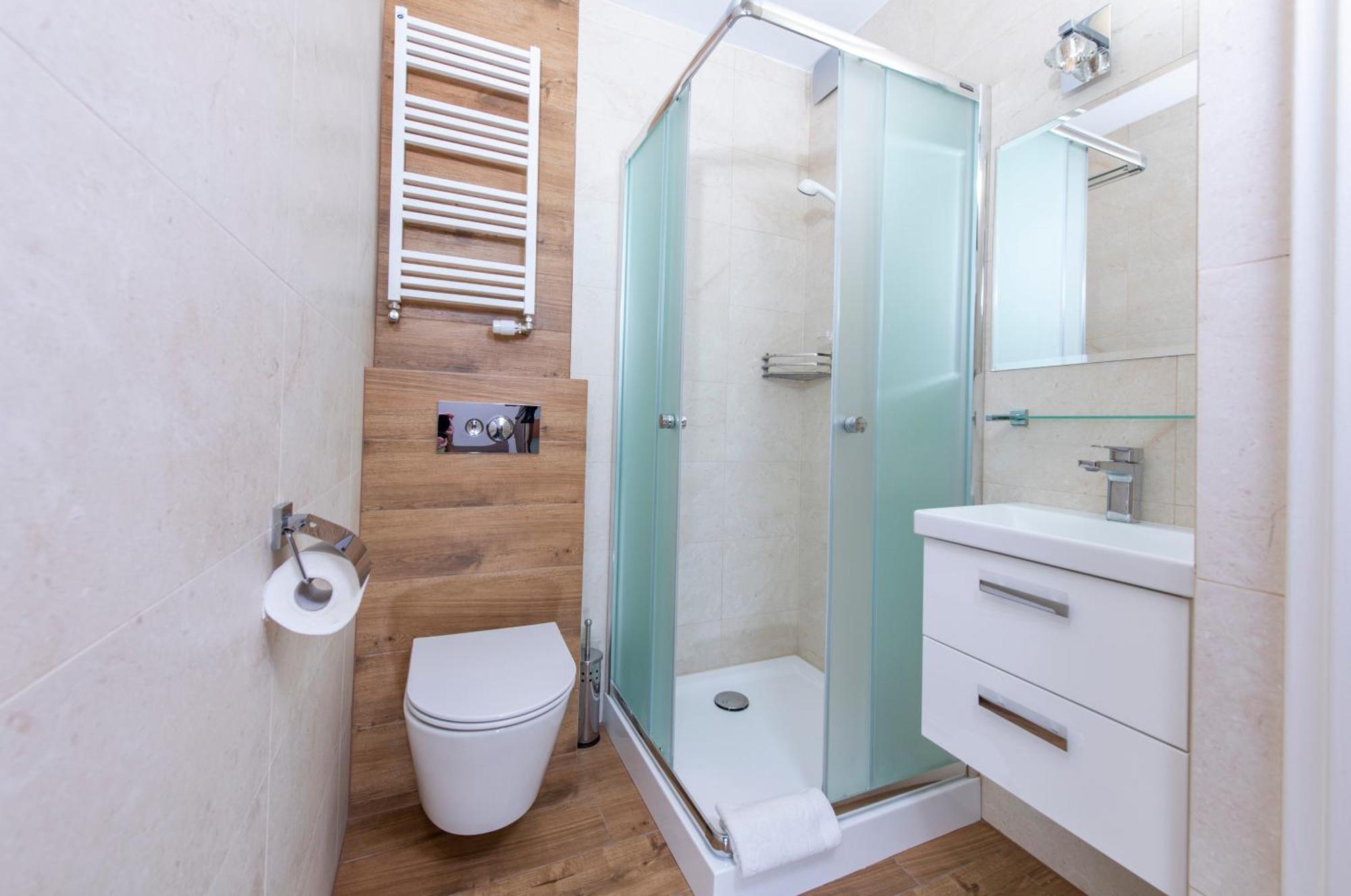 Domki, Apartamenty I Restauracja Wloczega Гонски Экстерьер фото