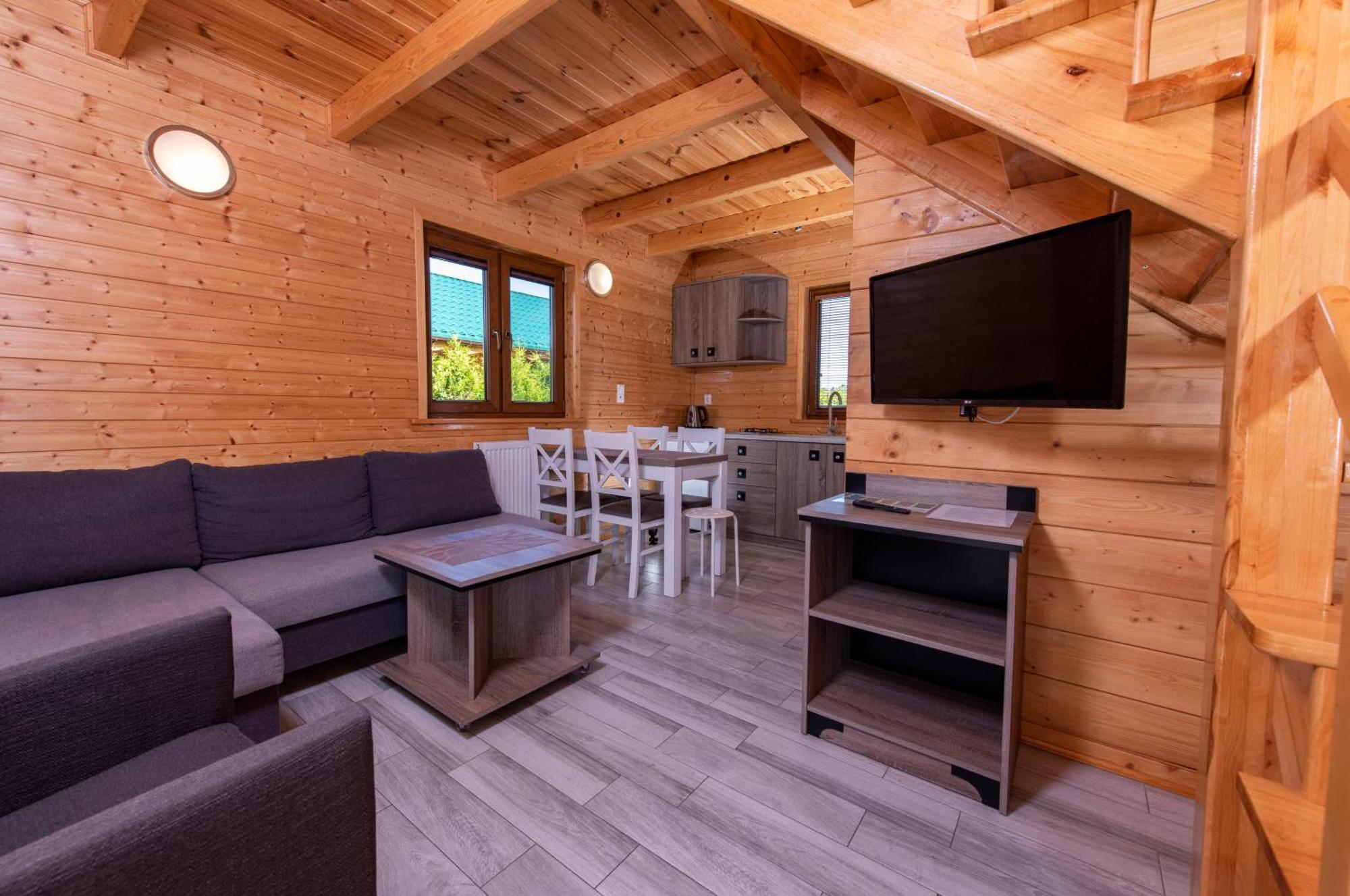 Domki, Apartamenty I Restauracja Wloczega Гонски Экстерьер фото
