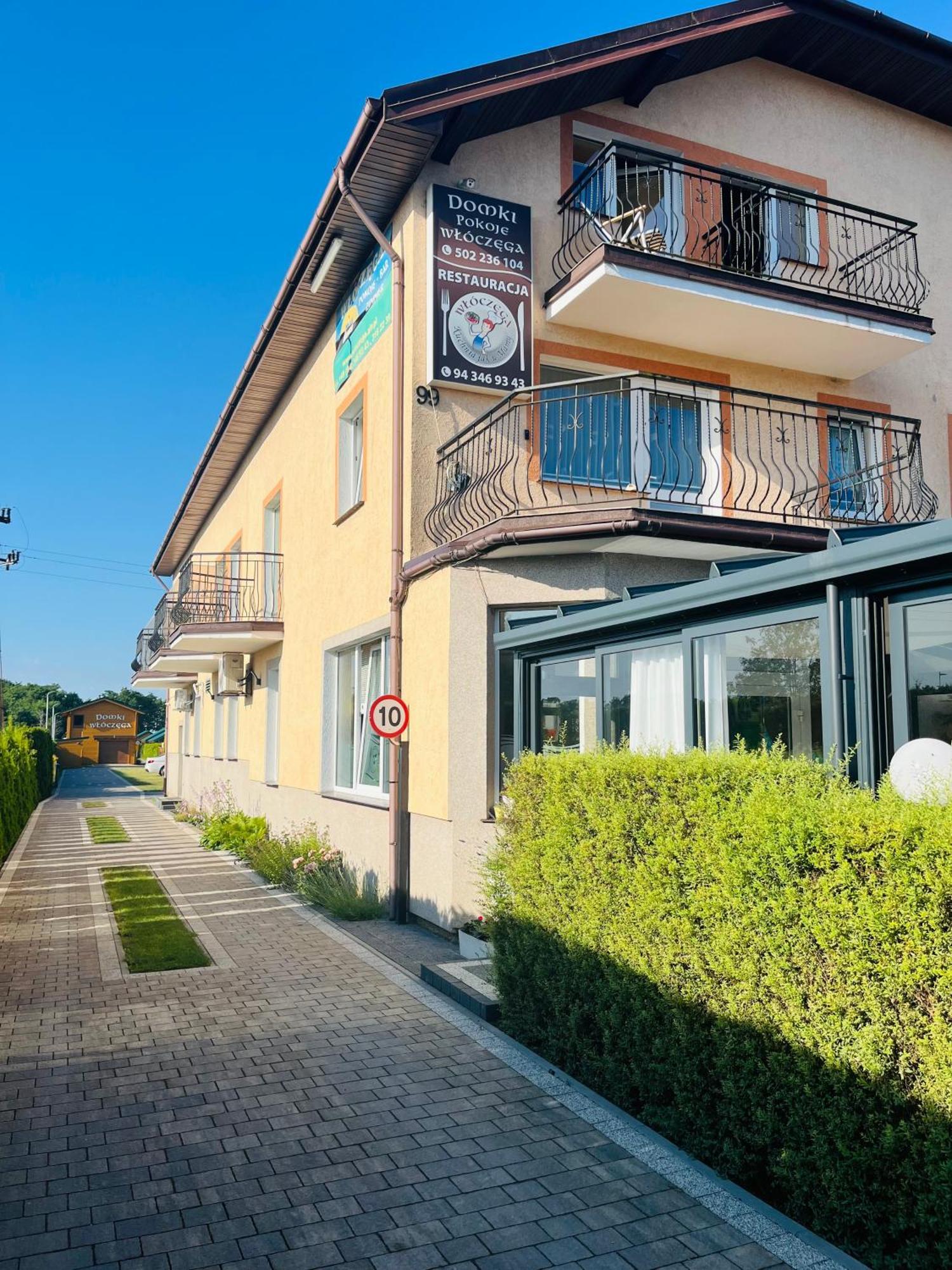 Domki, Apartamenty I Restauracja Wloczega Гонски Экстерьер фото